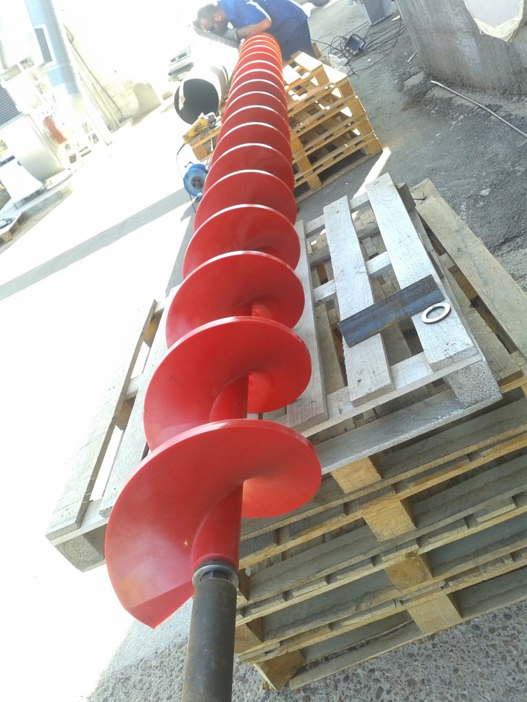 Archimedys™, modular Archimedes' screw, equipped in maize production